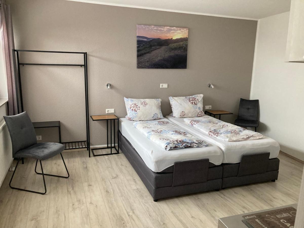 Hotel Boardinghouse Alte Bank Wollstein Esterno foto