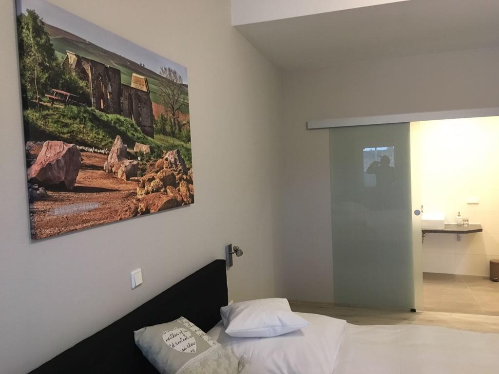 Hotel Boardinghouse Alte Bank Wollstein Esterno foto