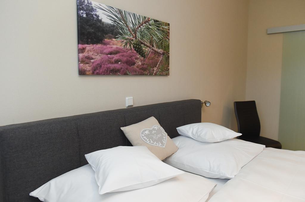 Hotel Boardinghouse Alte Bank Wollstein Esterno foto